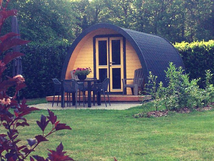 Luxe woodlodge in bosrijke omgeving incl eigen douche en keuken