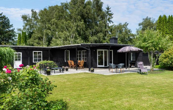 3 Bedroom Cozy Home In Højby