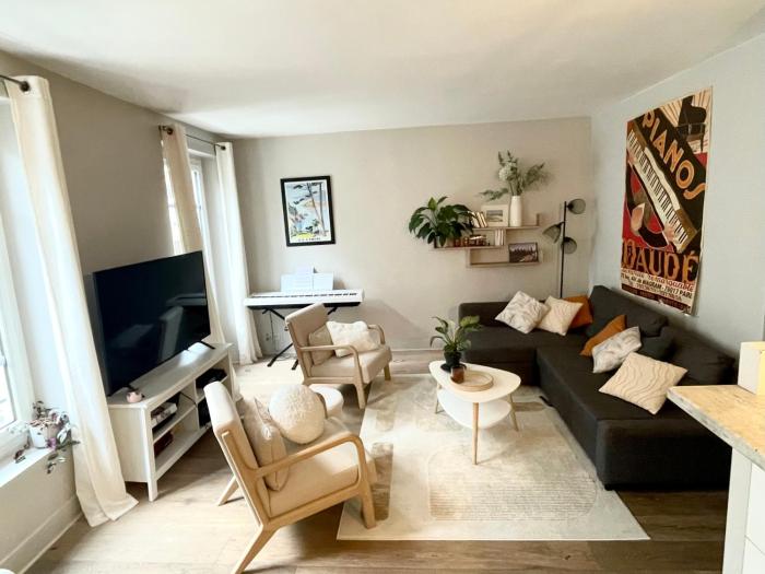 Comfort & Calm Near Arc de Triomphe