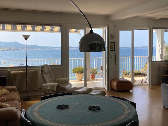 Sanary Bay View Apartment