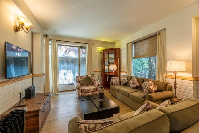 Modern 2BHK near Naini Lake Rustic Retreat