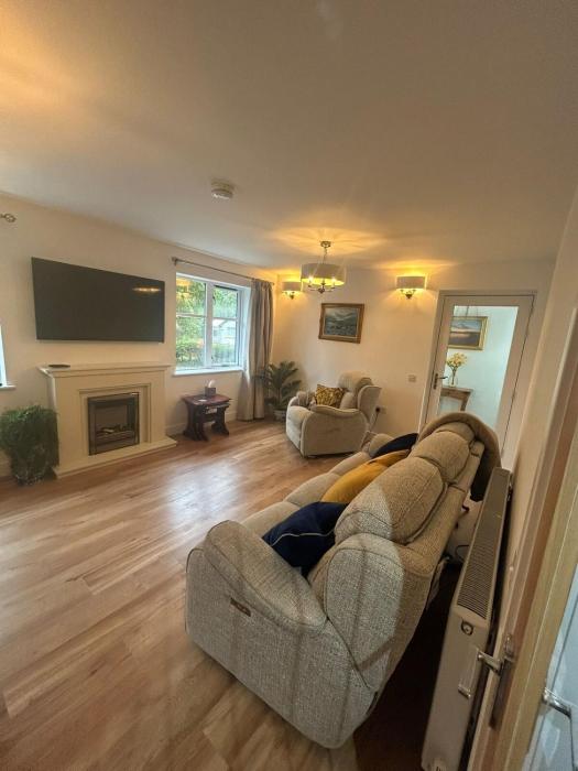 The West Wing - 1Bedroom Annexe with parking