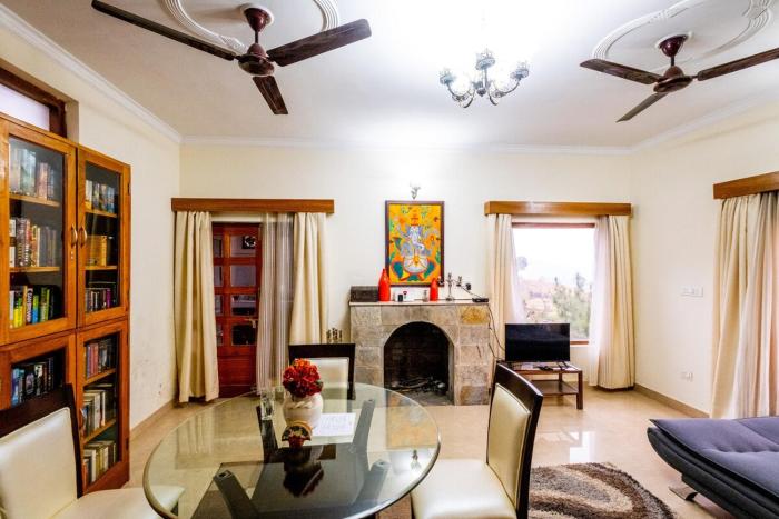 Bhimtal Lake View 3BHK w Pool Gargi Cottages