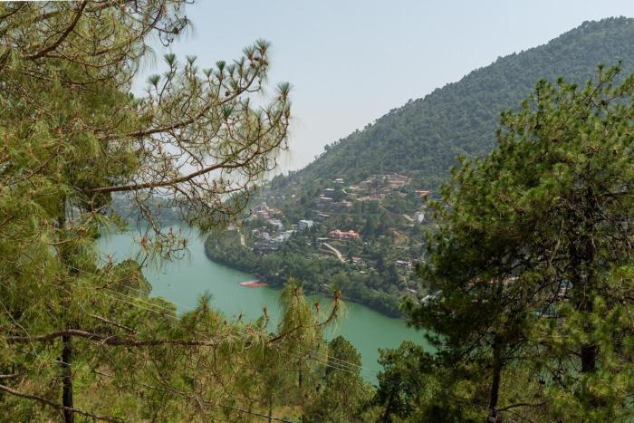 Bhimtal Lake View 2BHK w Pool Cottage View-Topia