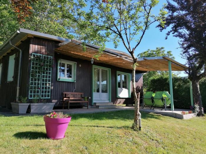 Chalet Vert 10 min à pied du centre ville dArgentat-sur-Dordogne