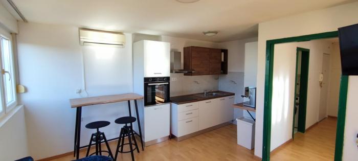 Sunny Apartment in City Center