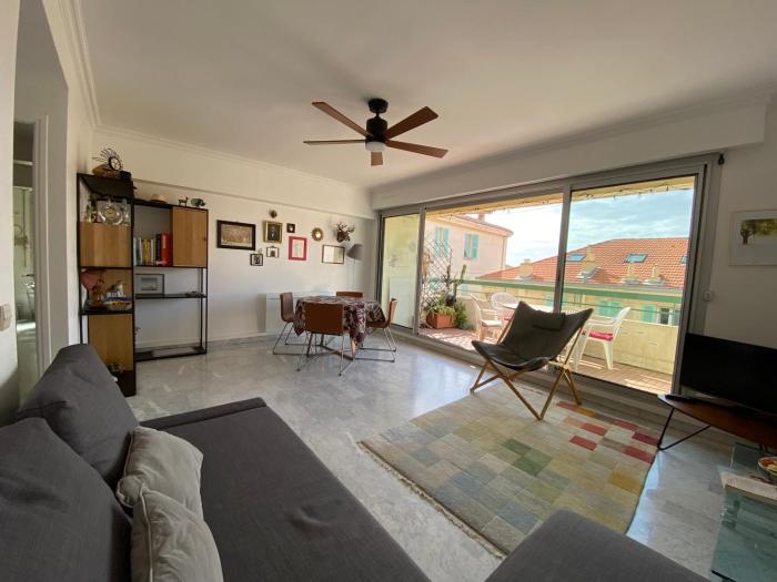 appartement trois pièces avec terrasse