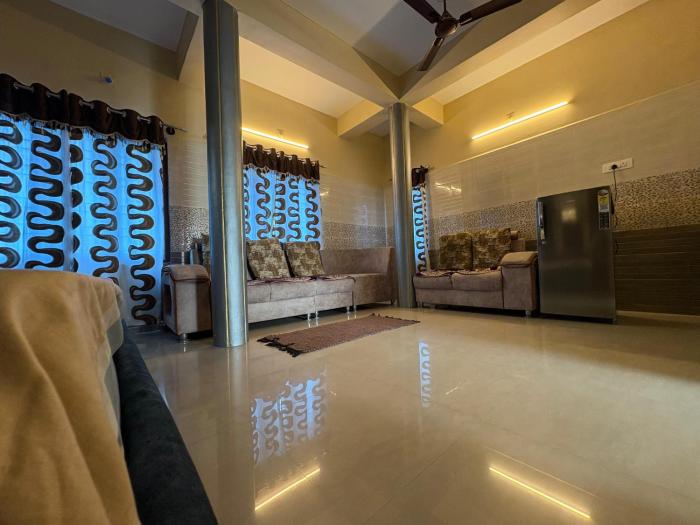 A Spacious 1 Bhk, Perfect for Piligrims" VRHS