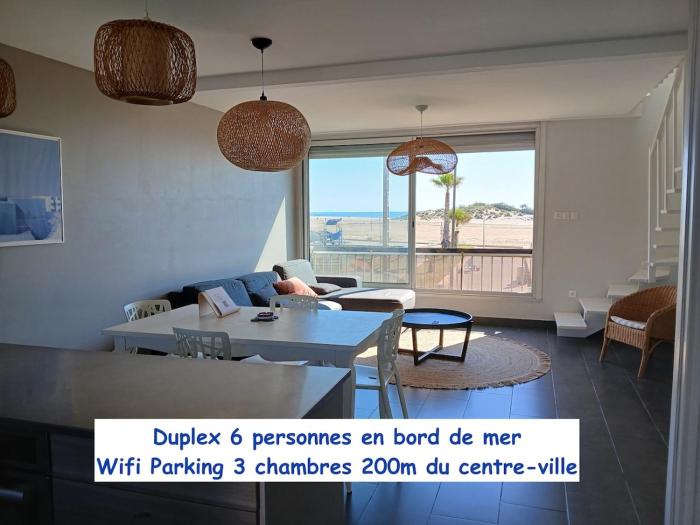 6 Person Beachfront Duplex Wifi Parking