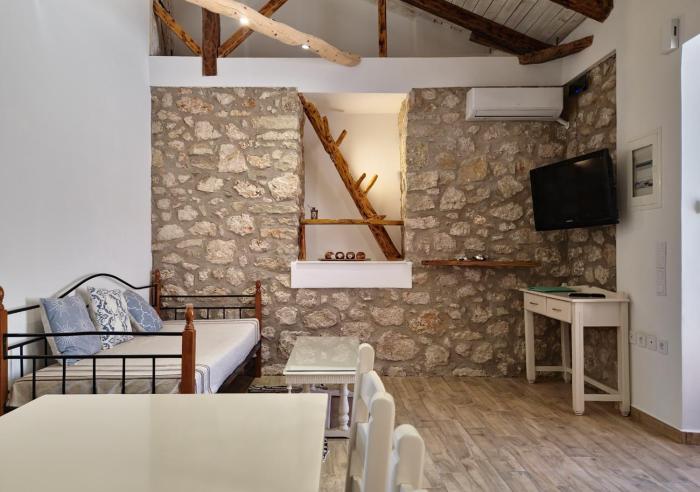 Alekos Cozy Stone 2BR Home Karya Center