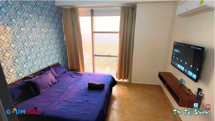 Swimming Pool with Full Equipped Studio Apartment