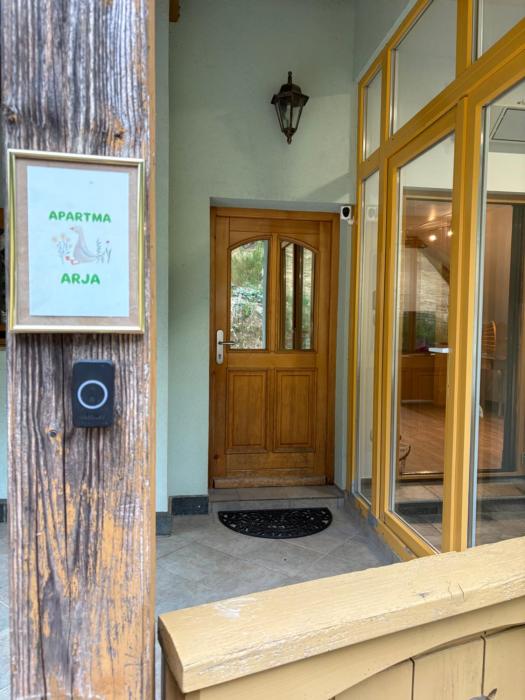 Apartma Arja