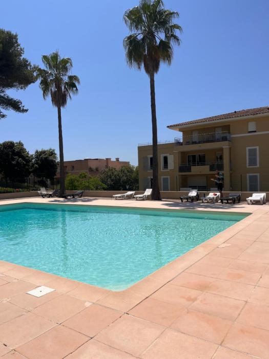 Riviera Rêve, Antibes