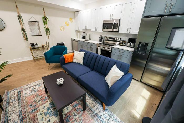 Cozy 1BR King Bed Kitchen Washer & Dryer