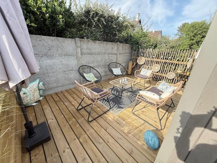 Mobil-Home Confort 6p, 3 Chambres, 2 SDB, Plage à 200m, Piscine Chauffée, Fitness, Wifi Gratuit - FR-1-361A-84