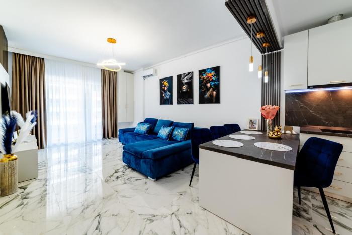 Elyse Blue Sea View by Casa del Mar