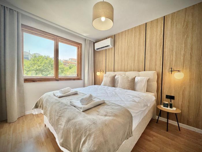 Central Comfort Stay & Free Parking