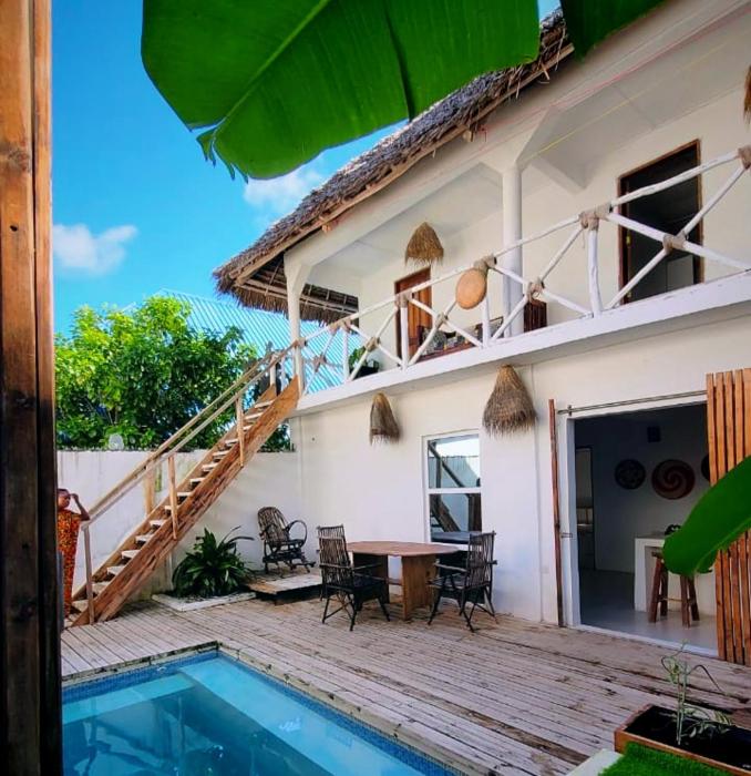 Stunning Private 8 sleeper Villa with private plunge Pool, Wi-Fi, AC TV 90m Paje Beach Zanzibar