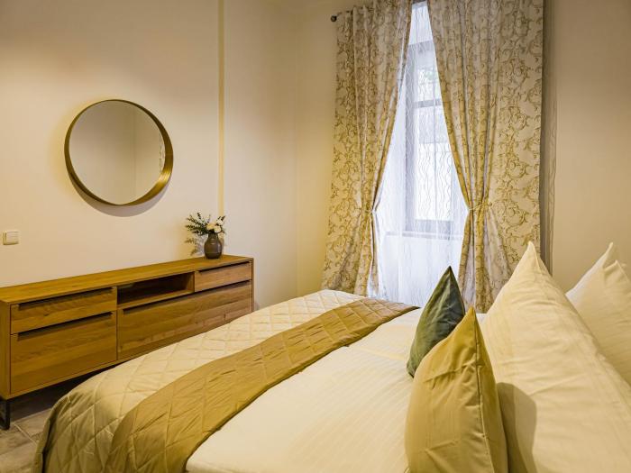 Quiet Central Station Apartments