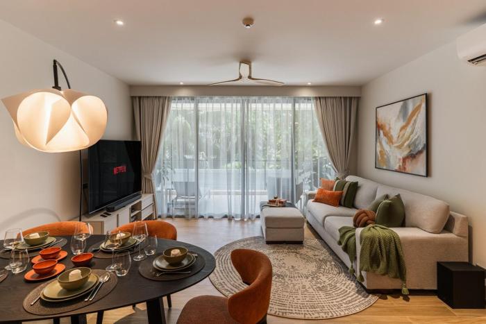 NEW! Laguna Beachside Apt 100 m2