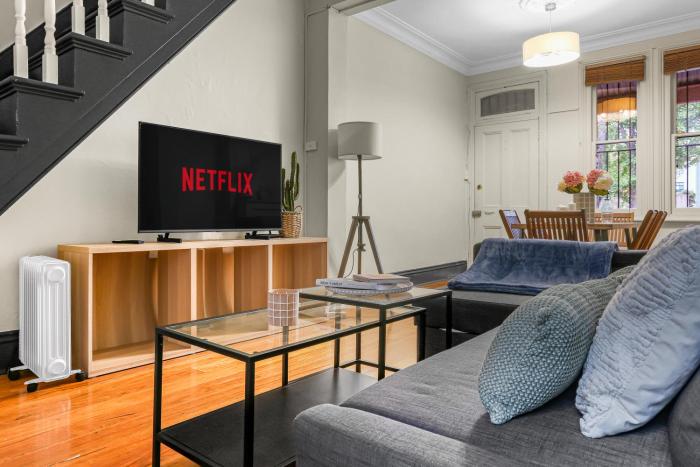 2 Bedroom House Surry Hills Good for 6 Guests