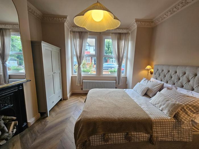 Cosy Garden Flat in Wimbledon