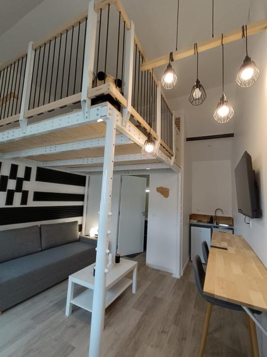 Mezzanine Clarette
