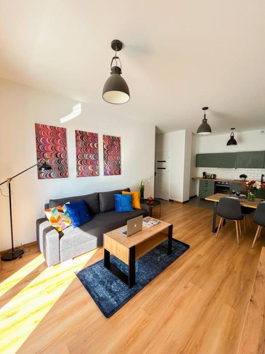 Lumina stylish 3-room apart near Atlas Arena