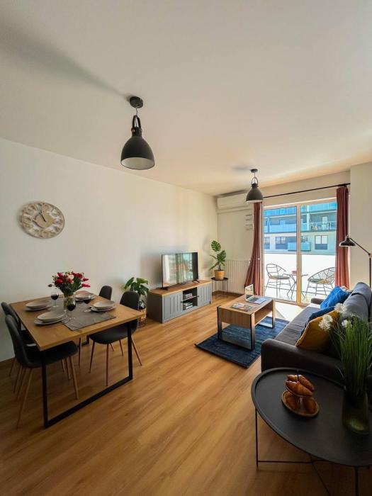 Lumina stylish 3-room apart near Atlas Arena