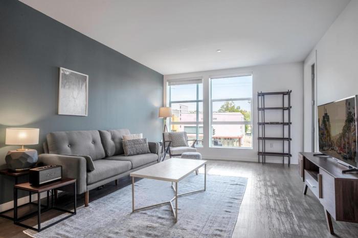 Blueground Beverly Grove rooftop nr Plummer Park LAX-133