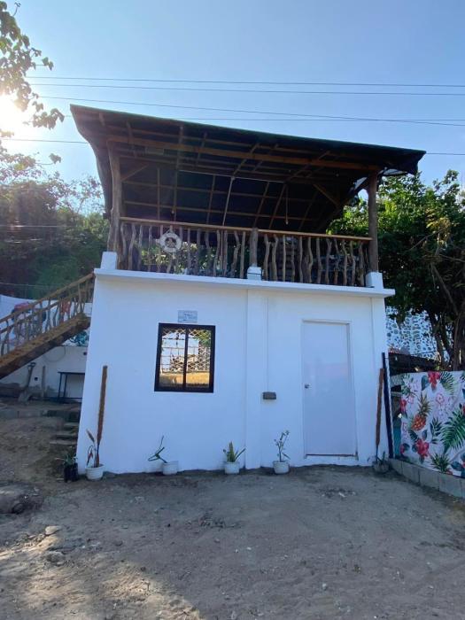 Philipps Beachfront Cabin - Calatagan