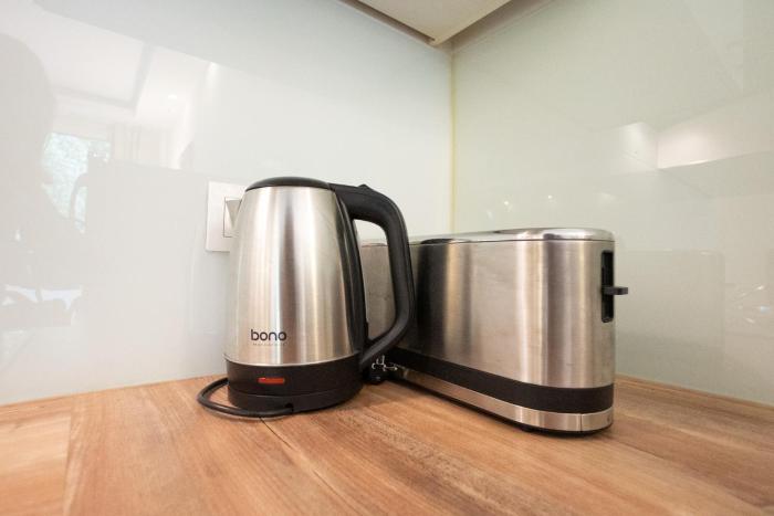 Studio with Queen-Size Bed K4