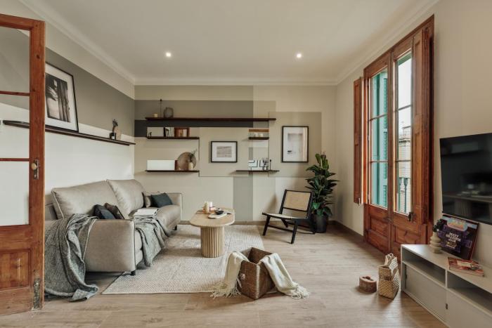 Potosi - 3 bedrooms and balcony in Eixample Dreta