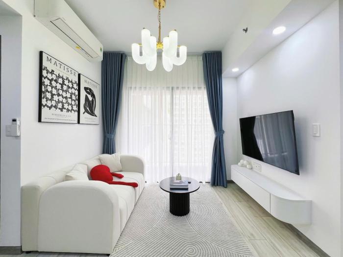 Masteri Thao Dien brightly house next to METRO