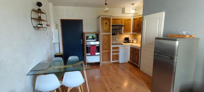 Charmant appartement avec vue sur montagnes idéalement situé