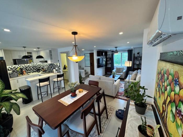 Casa familiar para estrenar! 10 mins de la playa