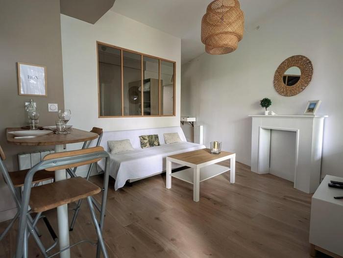 Chazelles - Appartement avec balcon - mêtro Hopital Lyon Sud