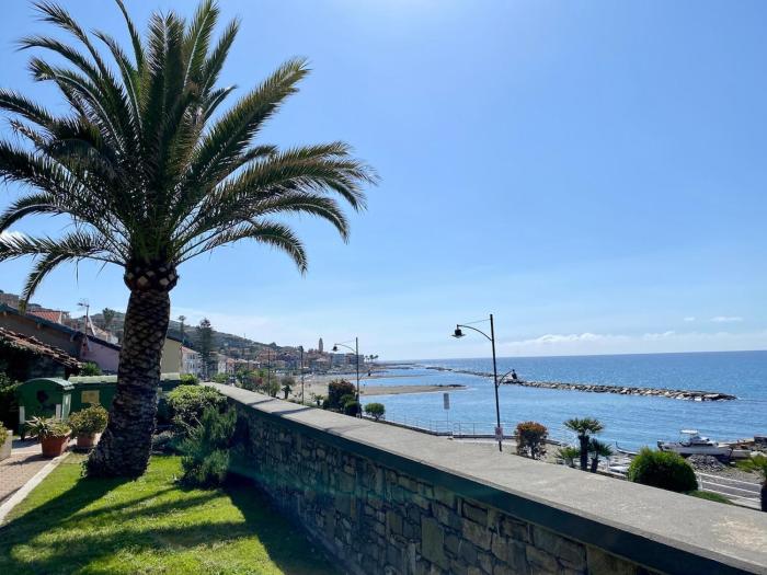 B195 Donego - Elegante alloggio al mare