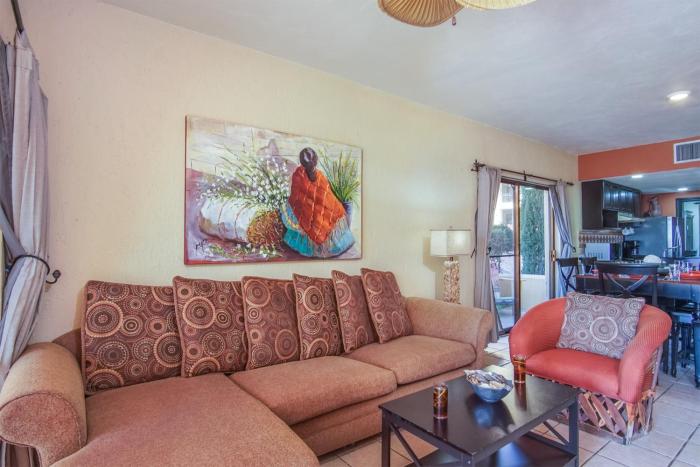 Off The Hook Simply Elegant Ocean Front Condo