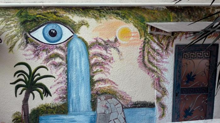 Budget Apartment Near Metro!