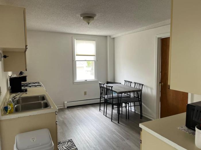 Downtown Amesbury 15 Mins to Beach