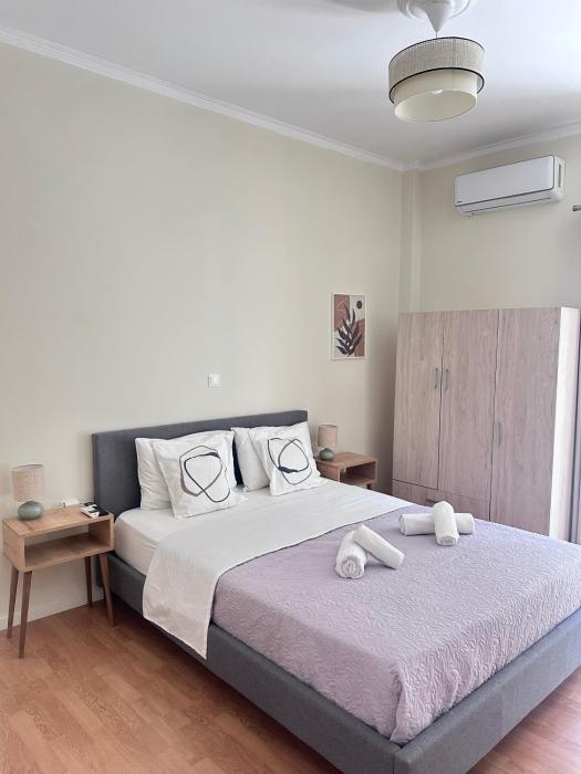 Petralona modern apartment near metro & Acropolis