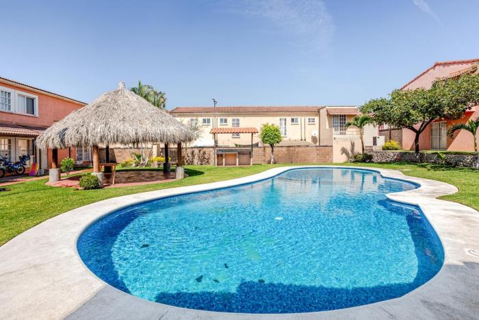 Hermosa casa, alberca, niños, mascota, jardín, facturamos