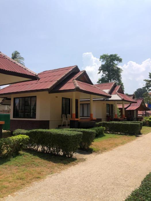 Moonwalk Lanta Resort