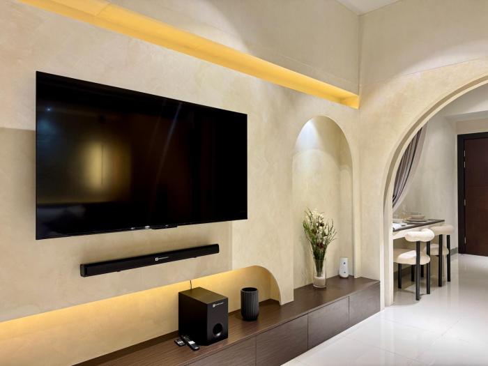 Stylish 1BR with balcony inside BGC at Uptown Parksuites - 20d