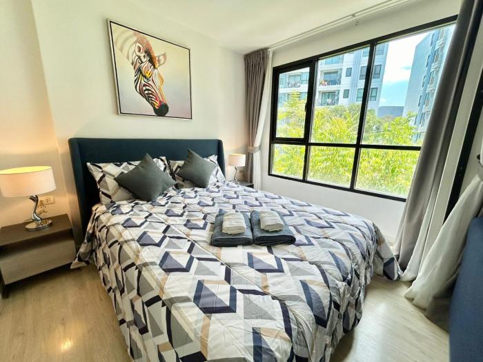 1 Bedroom Condos Close to Shopping Malls