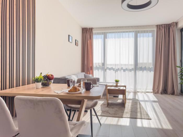 Modern 1BR Apartment with Free Street Parking and free Gym Pass