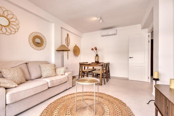 Stylish stay, close to the beach