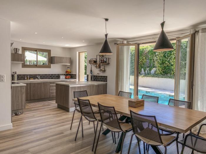 NEW Sea View Villa - 10 people with pool