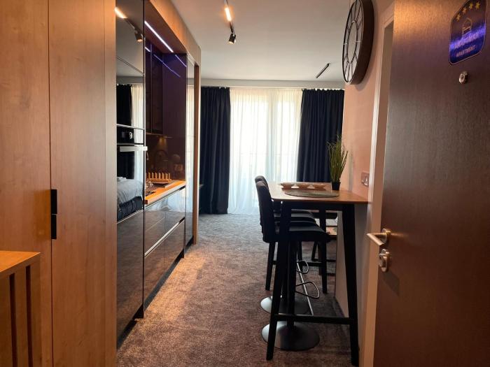 Grey Nest - Luxury Studio Apartment in Planet Residence, Niš